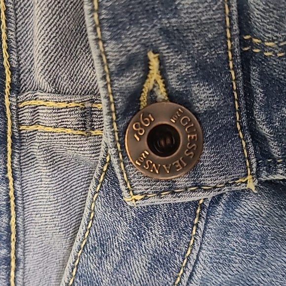 Guess Los Angeles Women's Straight Leg Light Washed Jeans - Size 29x24 - Picture 3 of 14